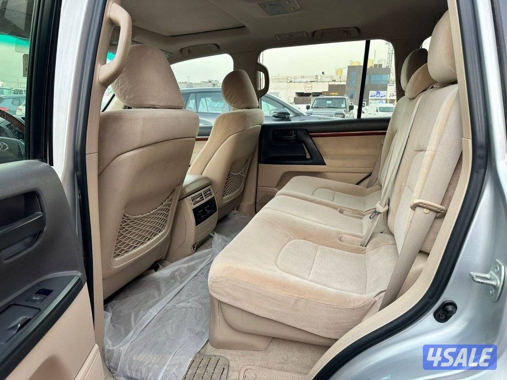 لاند كروز GX.R V8 ٢٠١٤ الساير عداد٣٦٠ ألف شرط الفحص صبغ وكاله كبوت فقط6