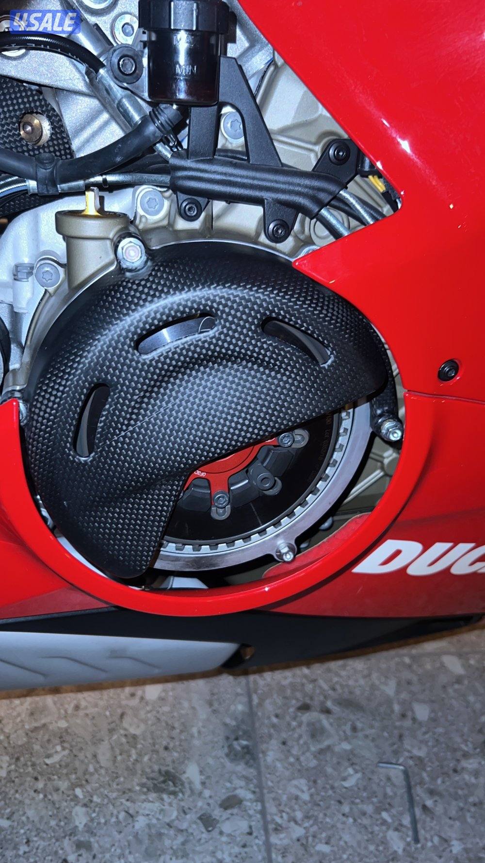 دوكاتي ماشي 300 كيلو فقطV4r3