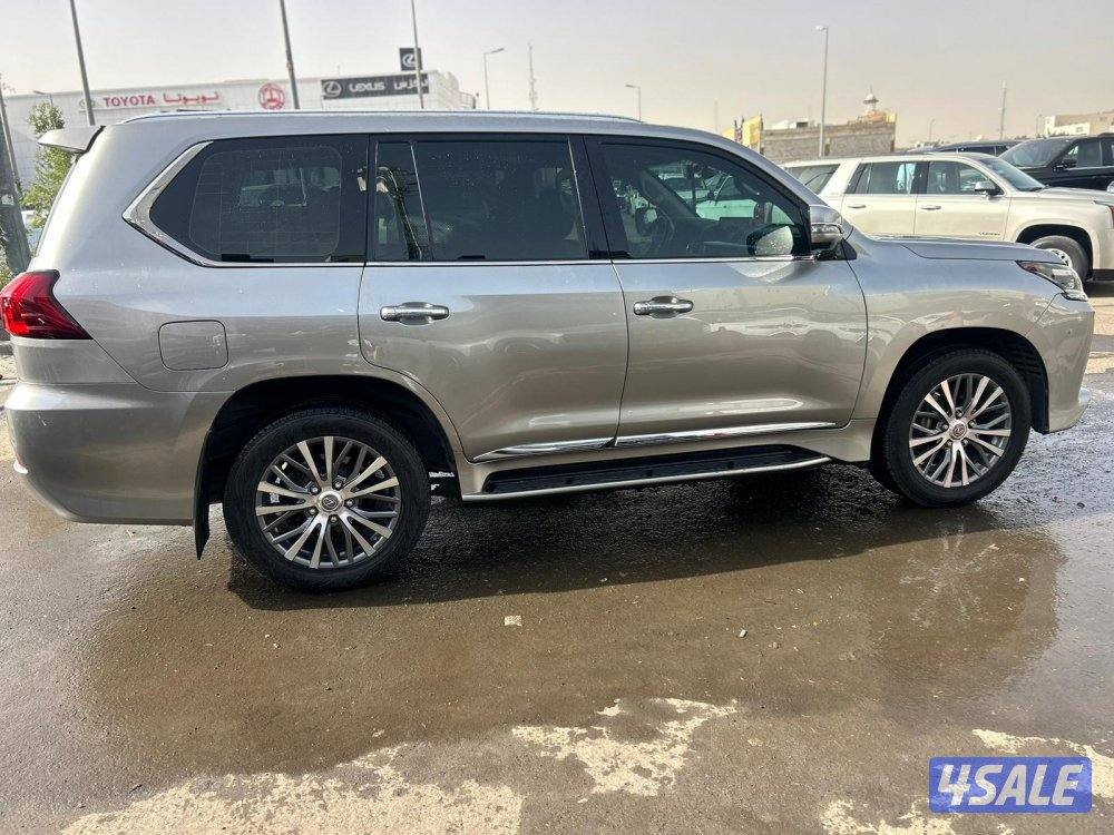 لكزس LX570 درجة ثانيه موديل 2017 ماشى 243.000 k.m وارد الساير .3