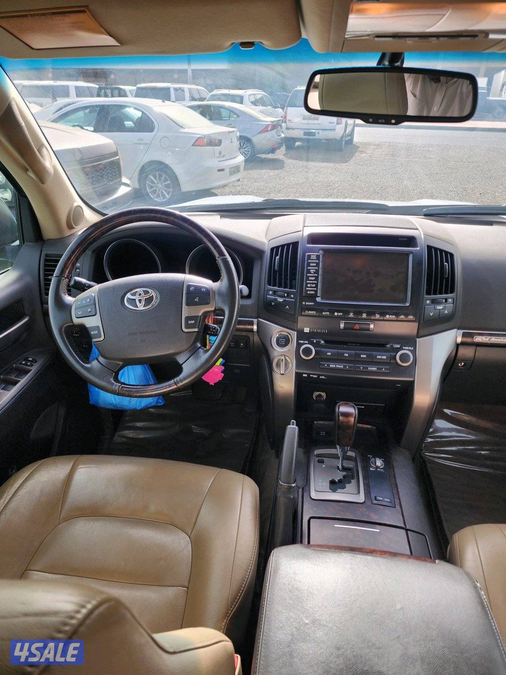 تويوتا لاندكروزر VXR5