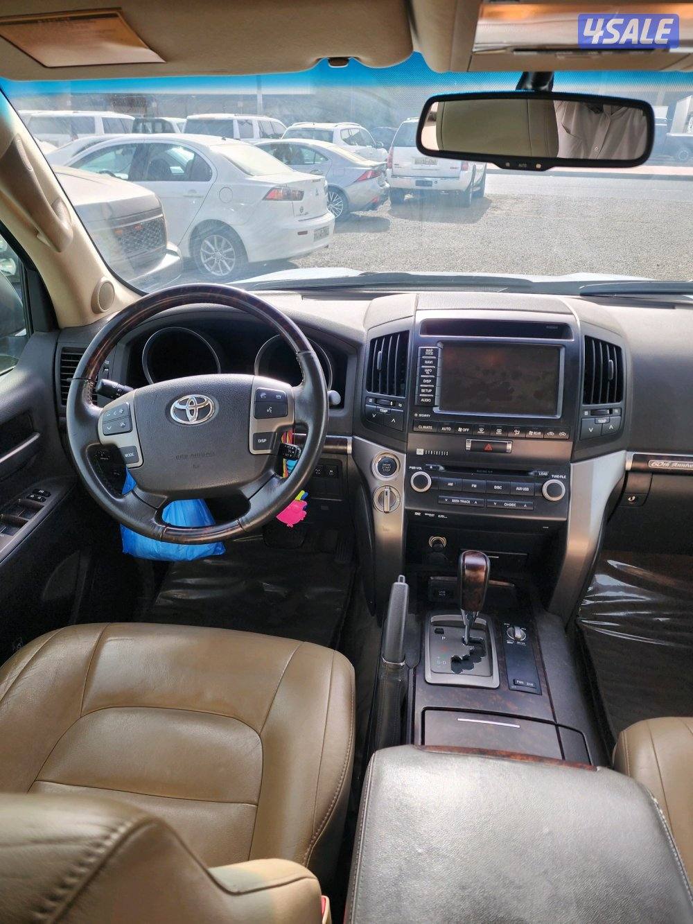 تويوتا لاندكروزر VXR7