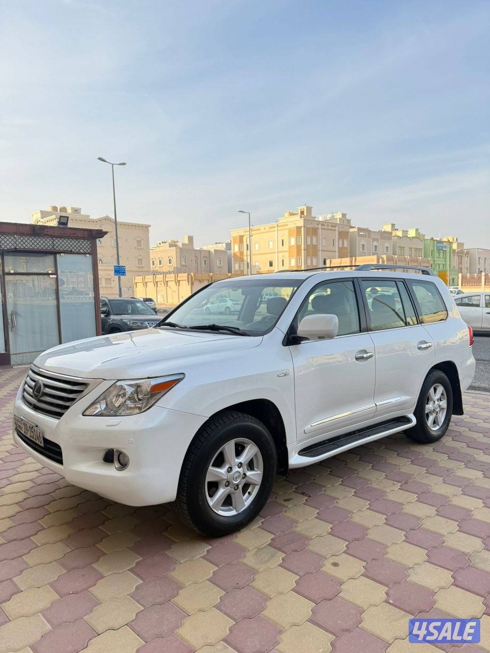 لكزس الدرجه الاولى 2010 الساير0