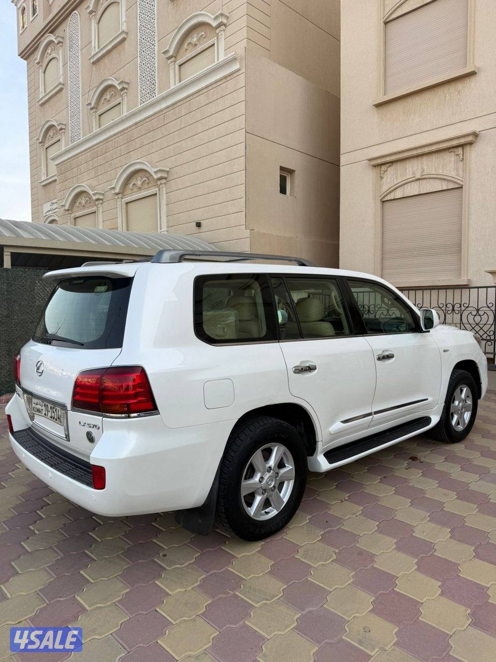 لكزس الدرجه الاولى 2010 الساير3