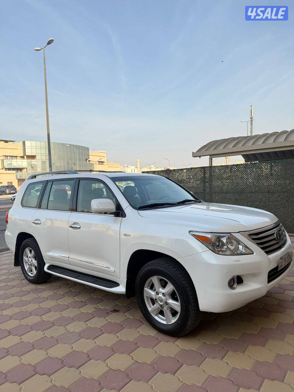 لكزس الدرجه الاولى 2010 الساير5