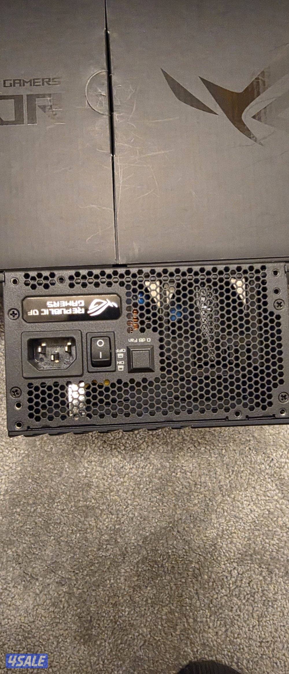 ROG THOR

1200W

PLATINUM II

GAMING POWER SUPPLY3