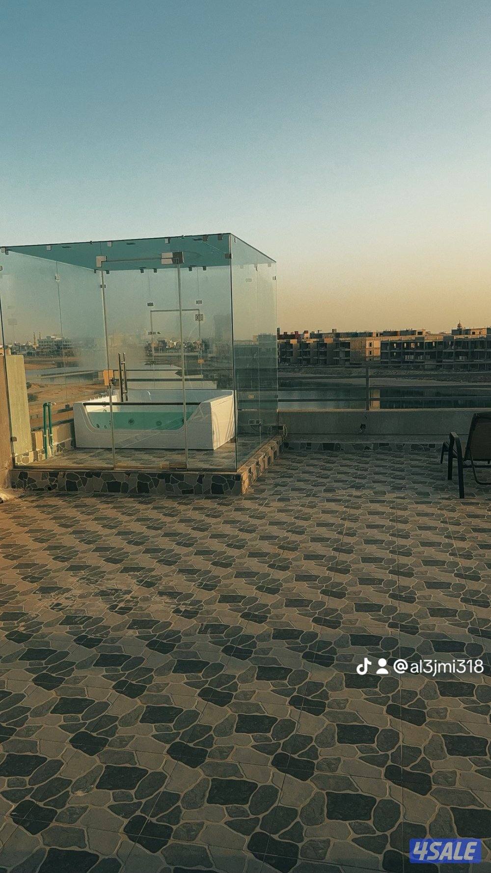 شاليه روف برايفت مساحه كبيره مع بلكونه كبيره للايجار يومي١٠٠ ويكند ١٢٠0