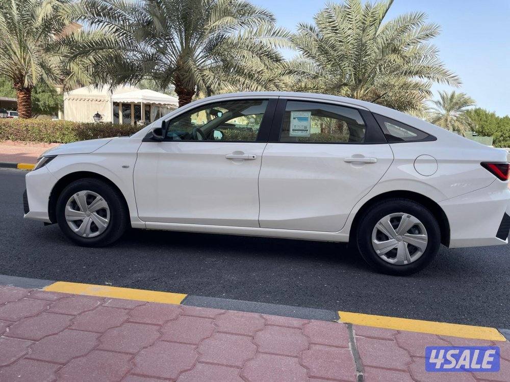 2023 يارس-الشكل الجديد Toyota6