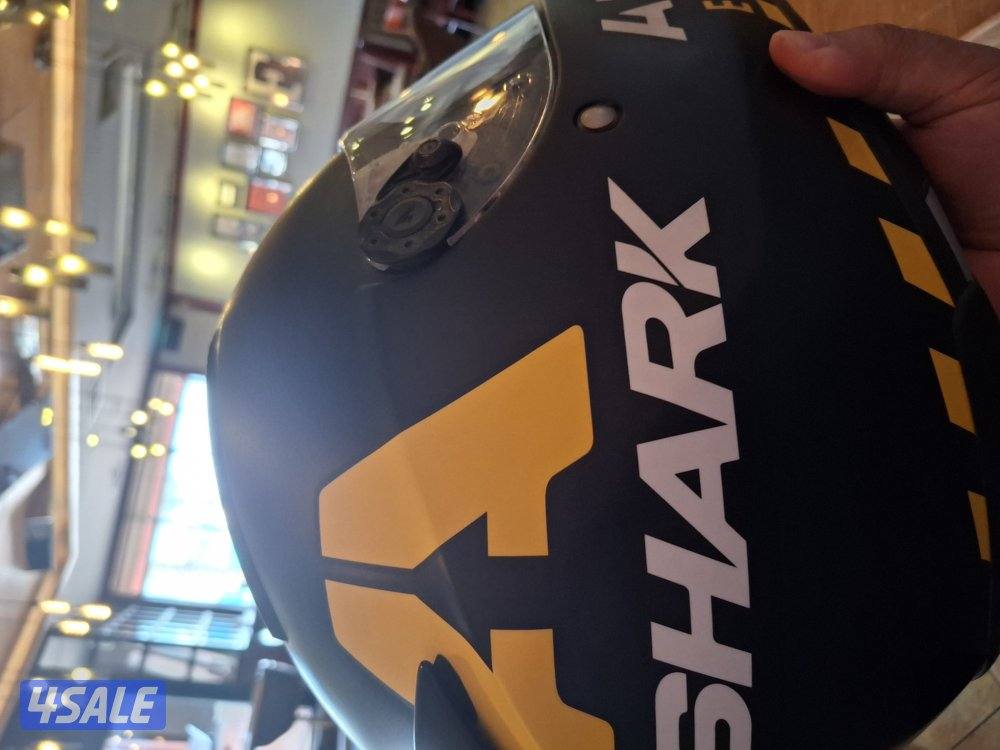 للبيع خوذه ماركة Shark2