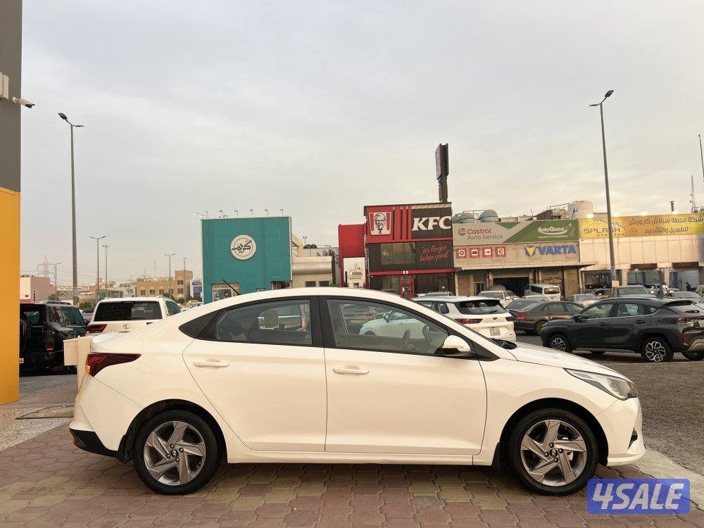 للبيع أكسنت 20233