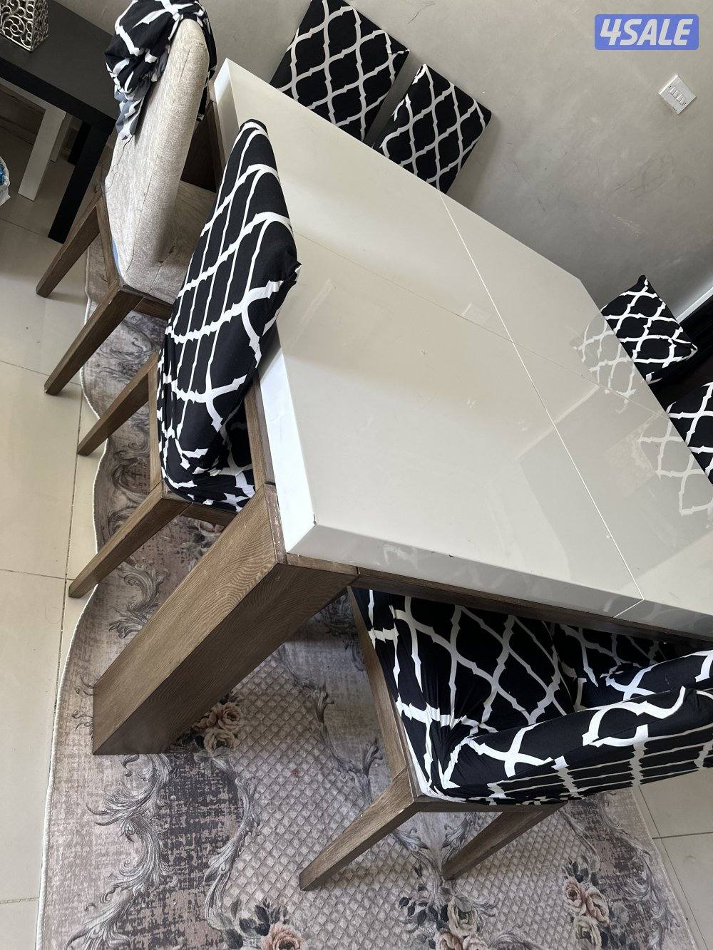 طاولة سفرة نظيفة 8 كراسي0