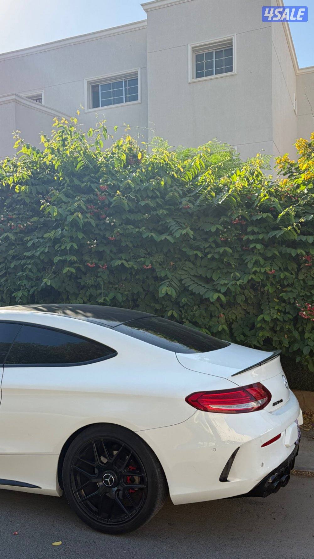 للبدل مع شاص / مرسيدس عليها كت اصلي من داخل وبرا AMG4