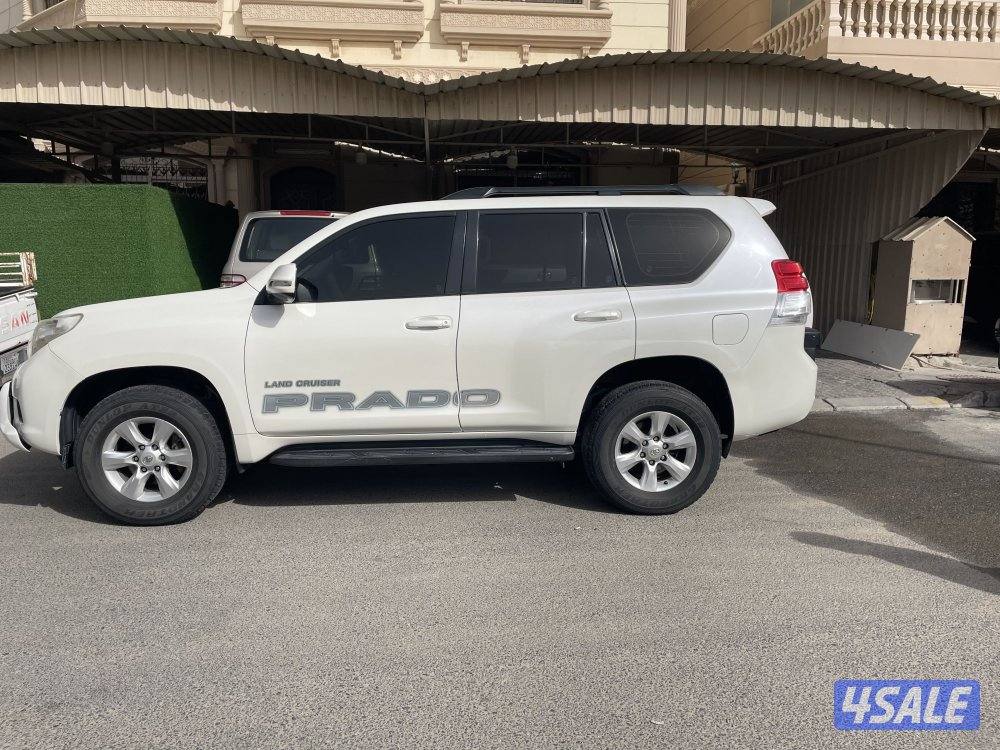 للبيع برادو ابيض صدفي موديل 2011 شرط الفحص ثلاث قطع الباقي سليم شرط3