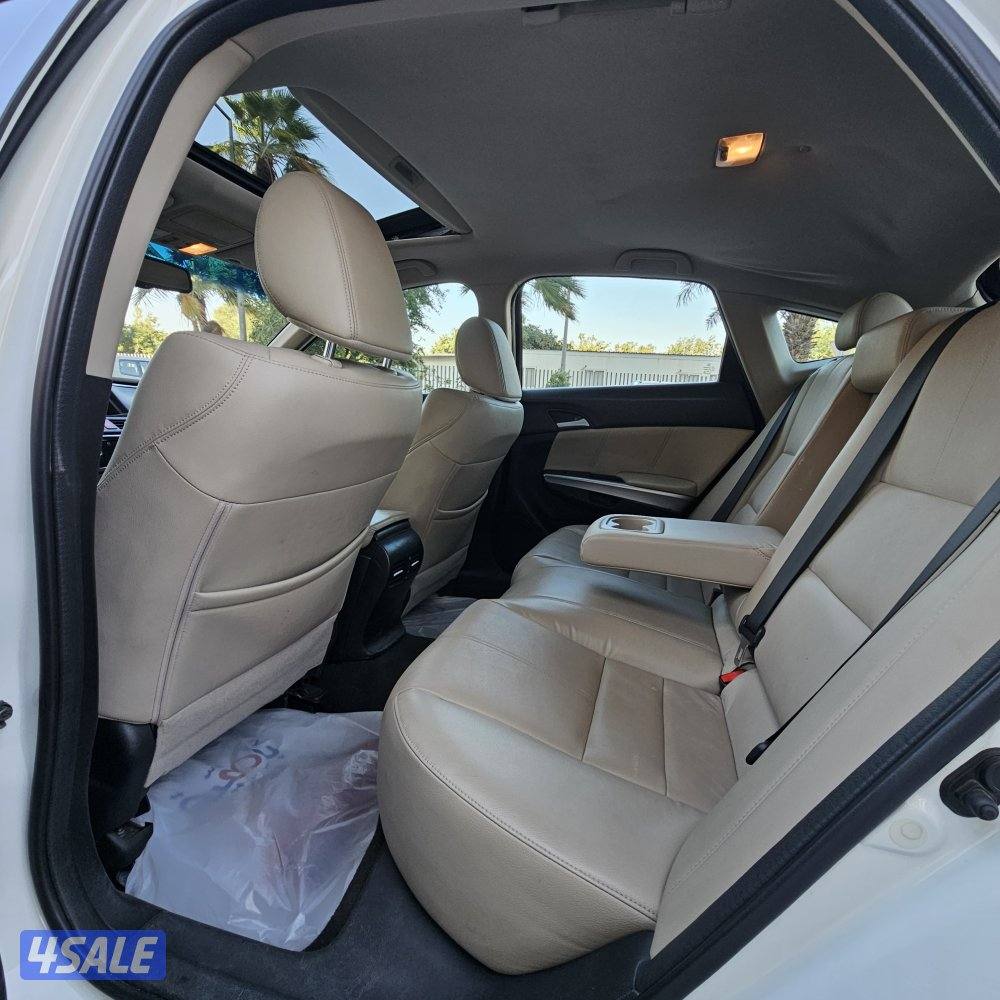 Honda Crosstour touring V6 20137