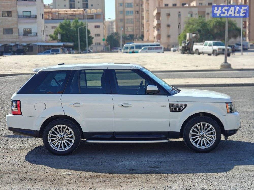 Women Driven Range rover 20135