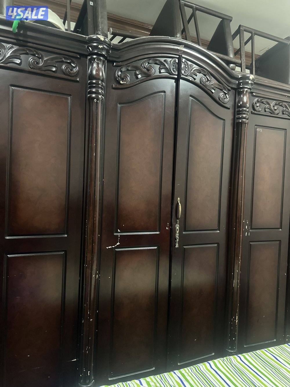 Classic Wooden Cupboard – Massive Storage | 3-Section Wardrobe1