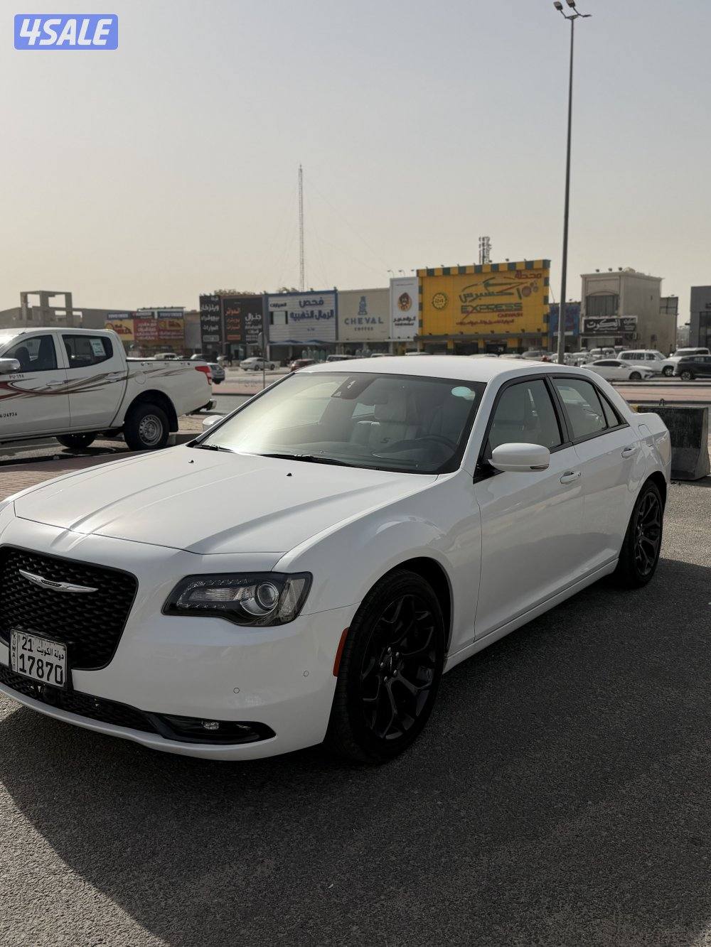 للبيع كرايزلر S) C300) عداد 67 الف0