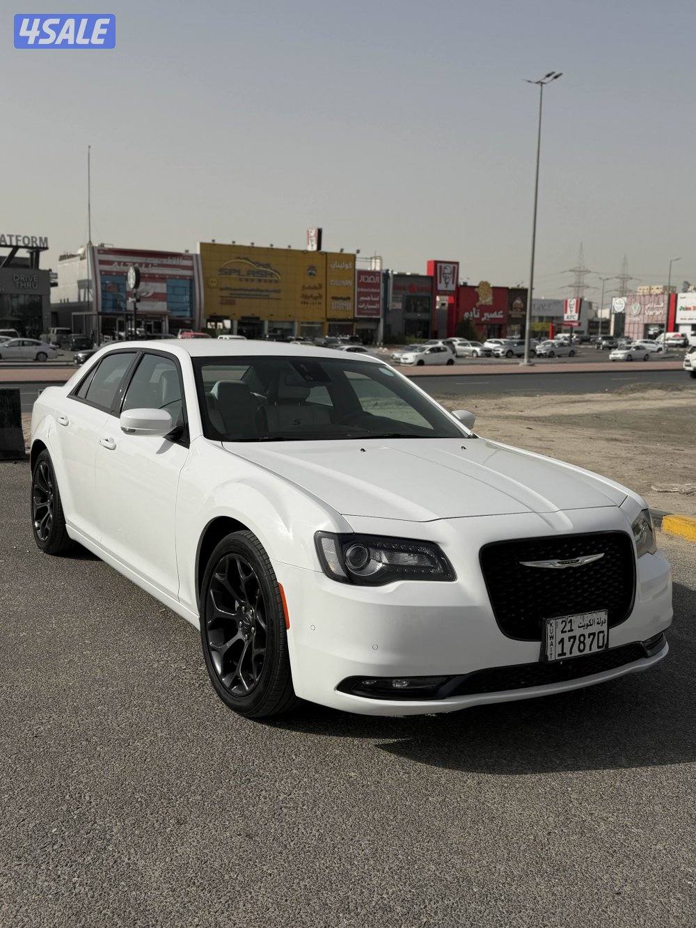 للبيع كرايزلر S) C300) عداد 67 الف1