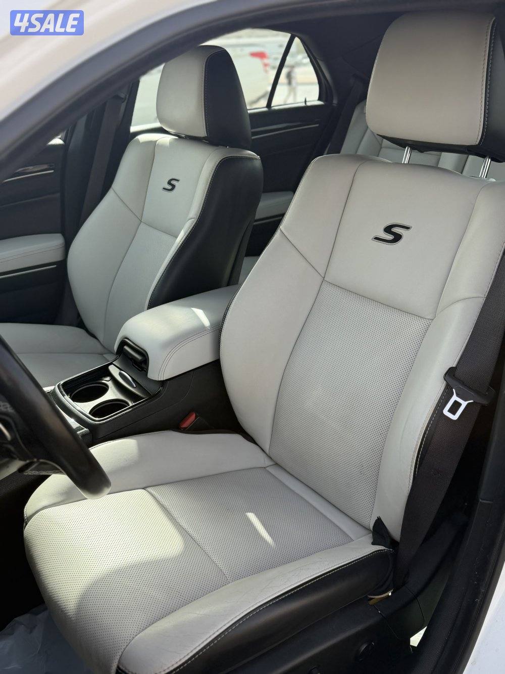 للبيع كرايزلر S) C300) عداد 67 الف6