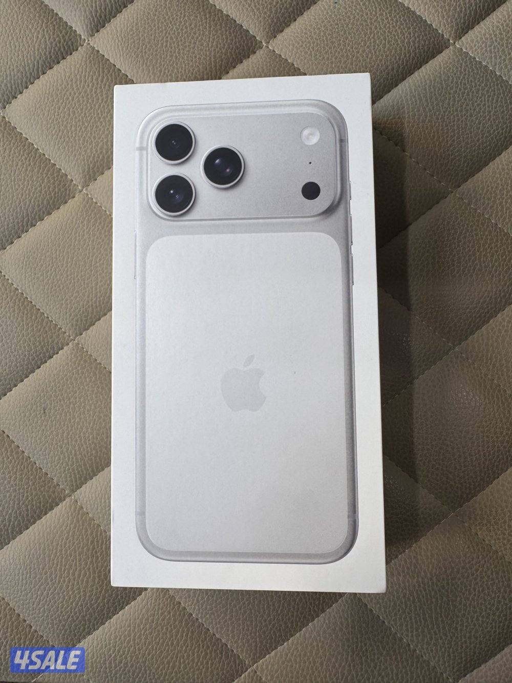 Iphone 17 pro max 2TB silver0