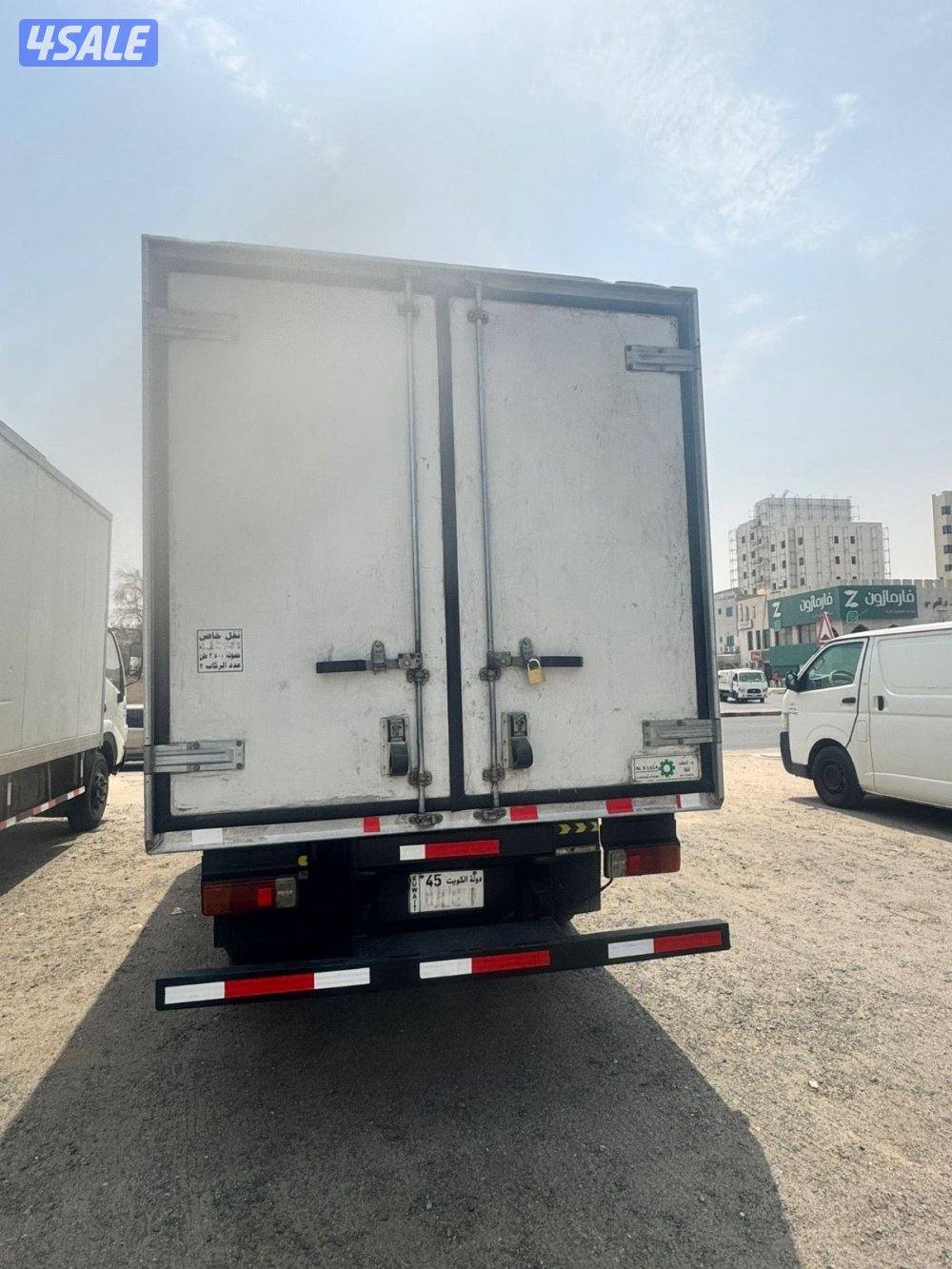 للبيع تويوتا هاف لوري داينا صندوق مغلق1