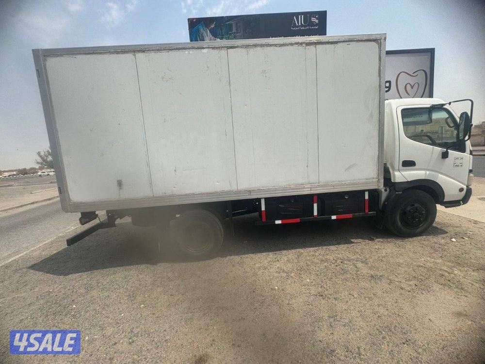 للبيع تويوتا هاف لوري داينا صندوق مغلق3