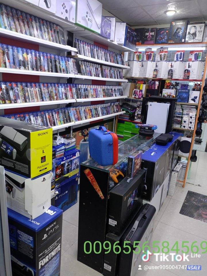 نشتري جميع انواع بلايستيشن مستعمل وجديد ومهكر وسكان وفير ونتدو سوتش وأ0