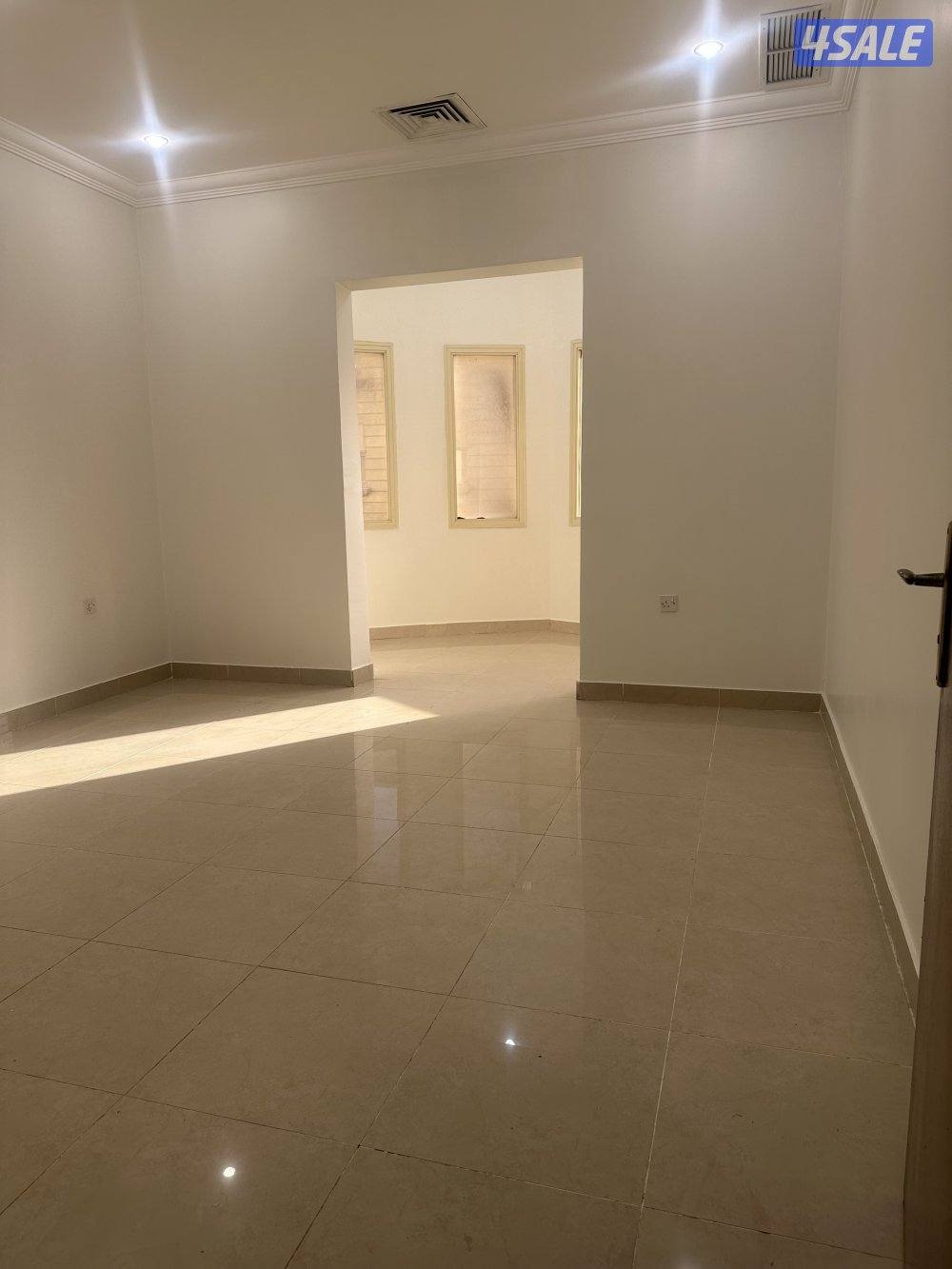 رجاء عدم اتصال او ارسال مسجات من المكاتب والسماسره للازعاج3