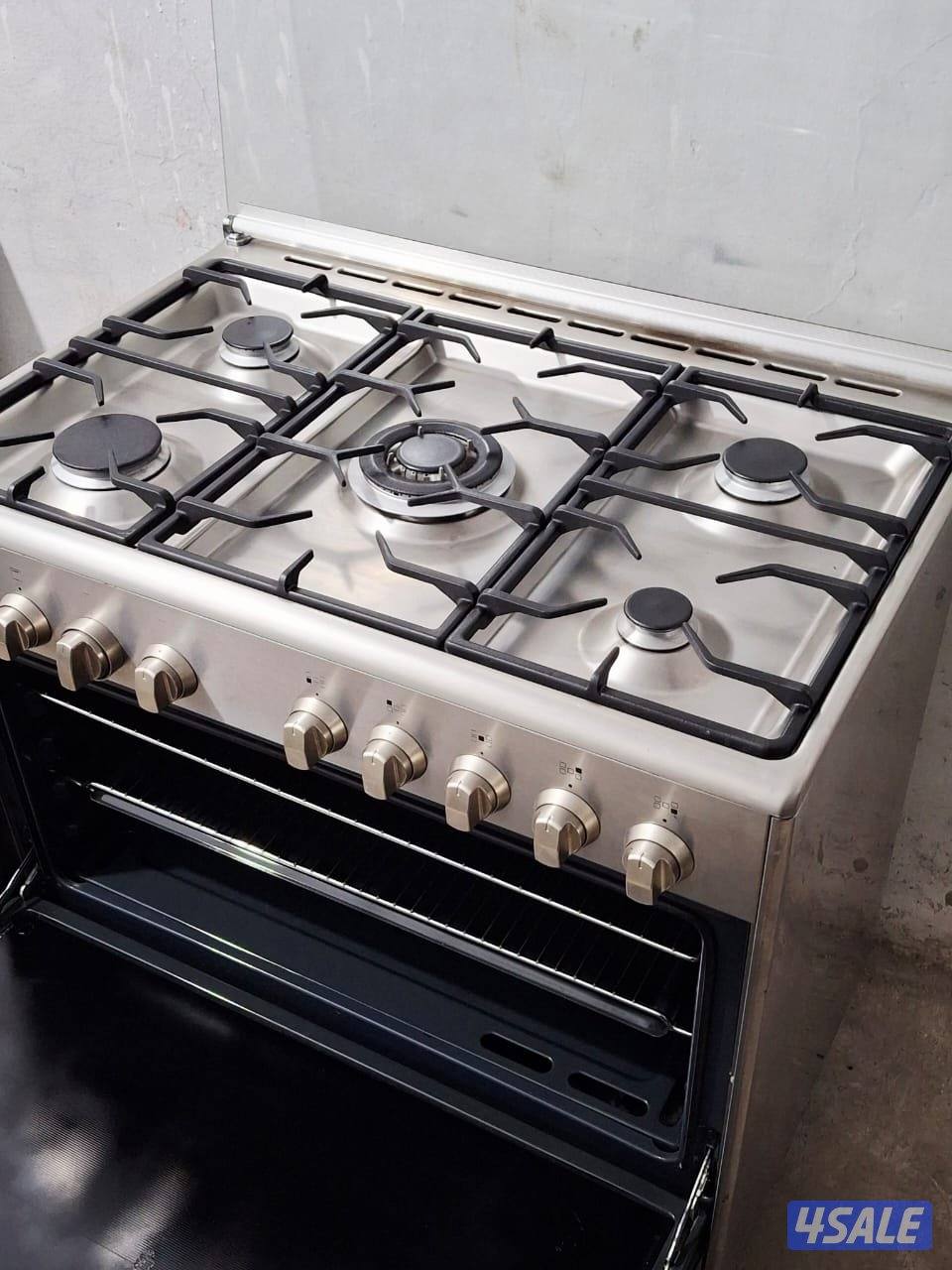 نبيع الطباخات معا التوصيل والكفاله6