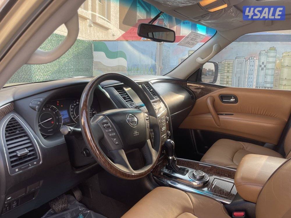 للبيع نيسان باترول ٢٠١٤بلاتنيم ستي من داخل تان مكينه 320 شرط الفحص3