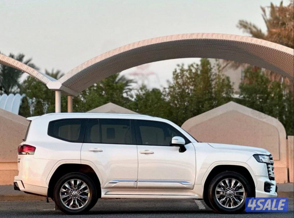 معرض القمة🚩3