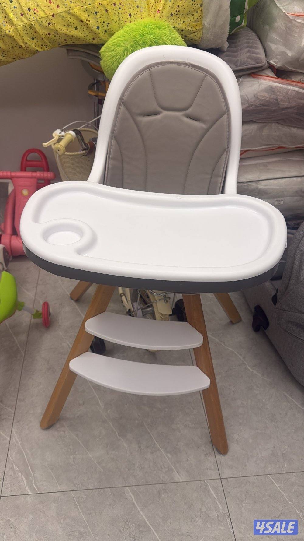 كرسي سيارة و كرسي اكل0