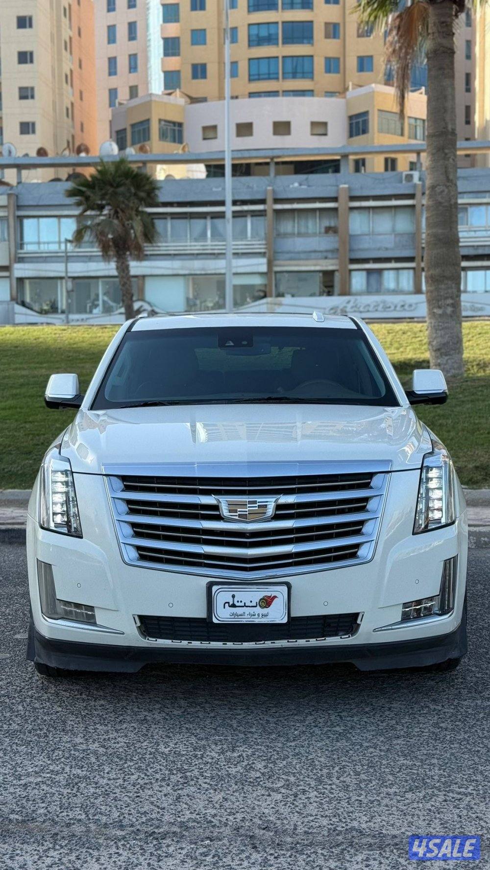 اسكاليد بلاتينيوم موديل 2015 / بحاله ممتازه0