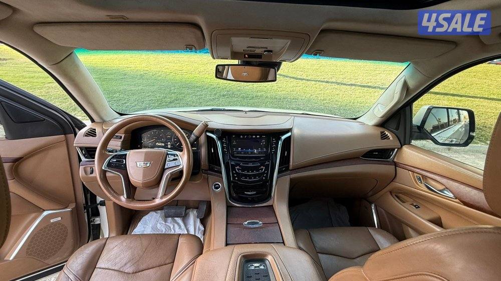 اسكاليد بلاتينيوم موديل 2015 / بحاله ممتازه8