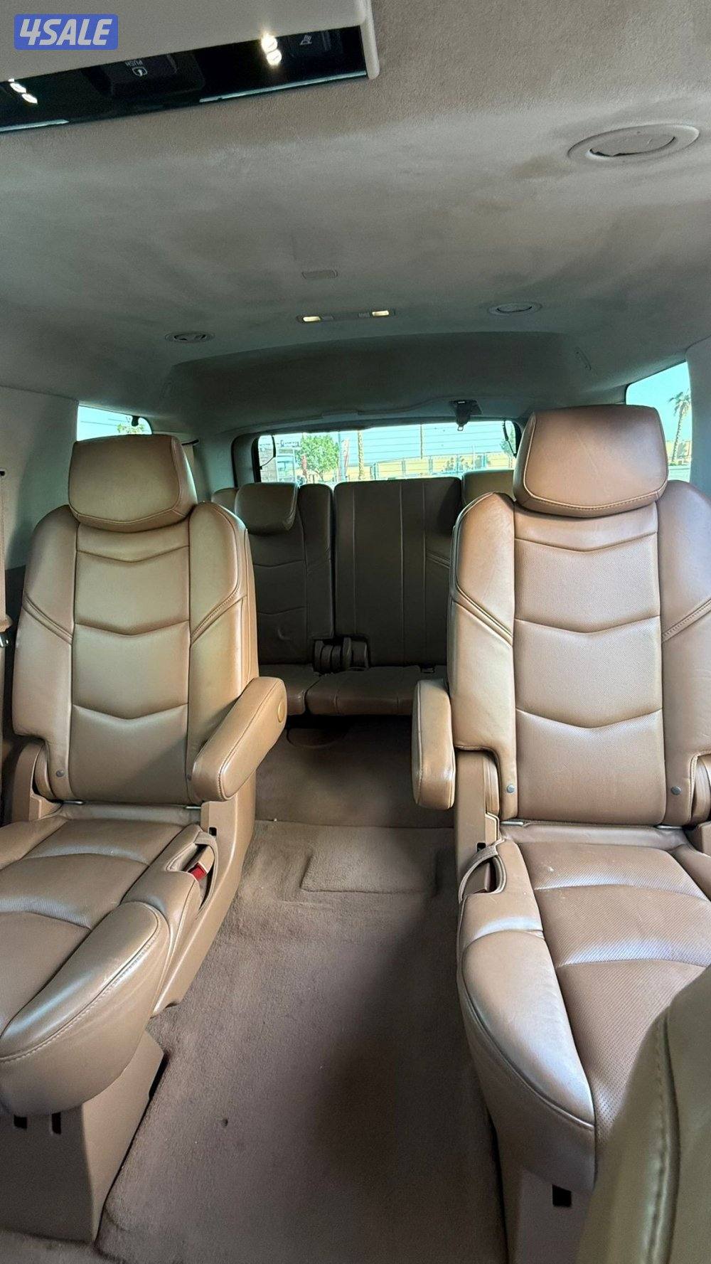 اسكاليد بلاتينيوم موديل 2015 / بحاله ممتازه11