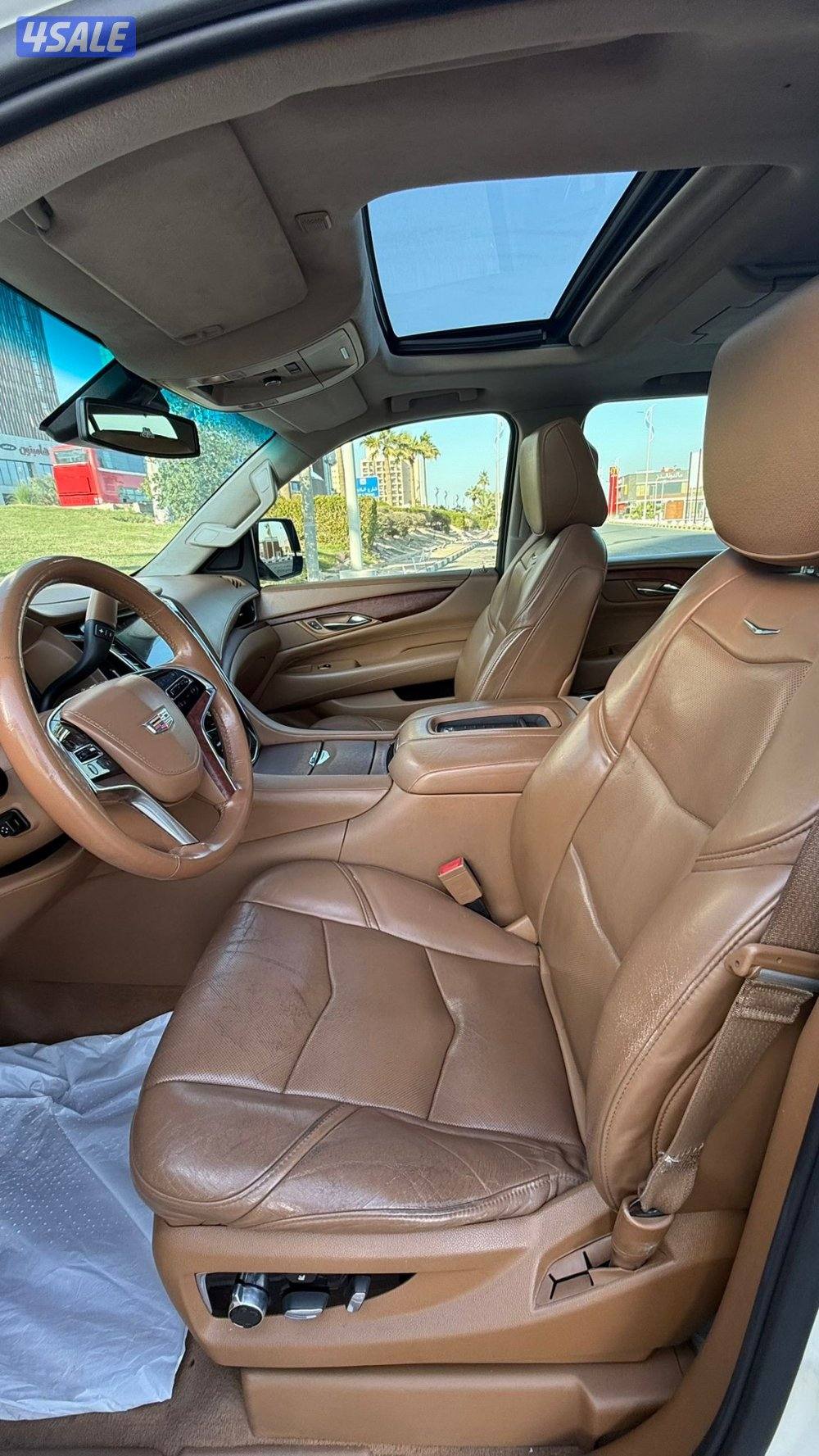 اسكاليد بلاتينيوم موديل 2015 / بحاله ممتازه12