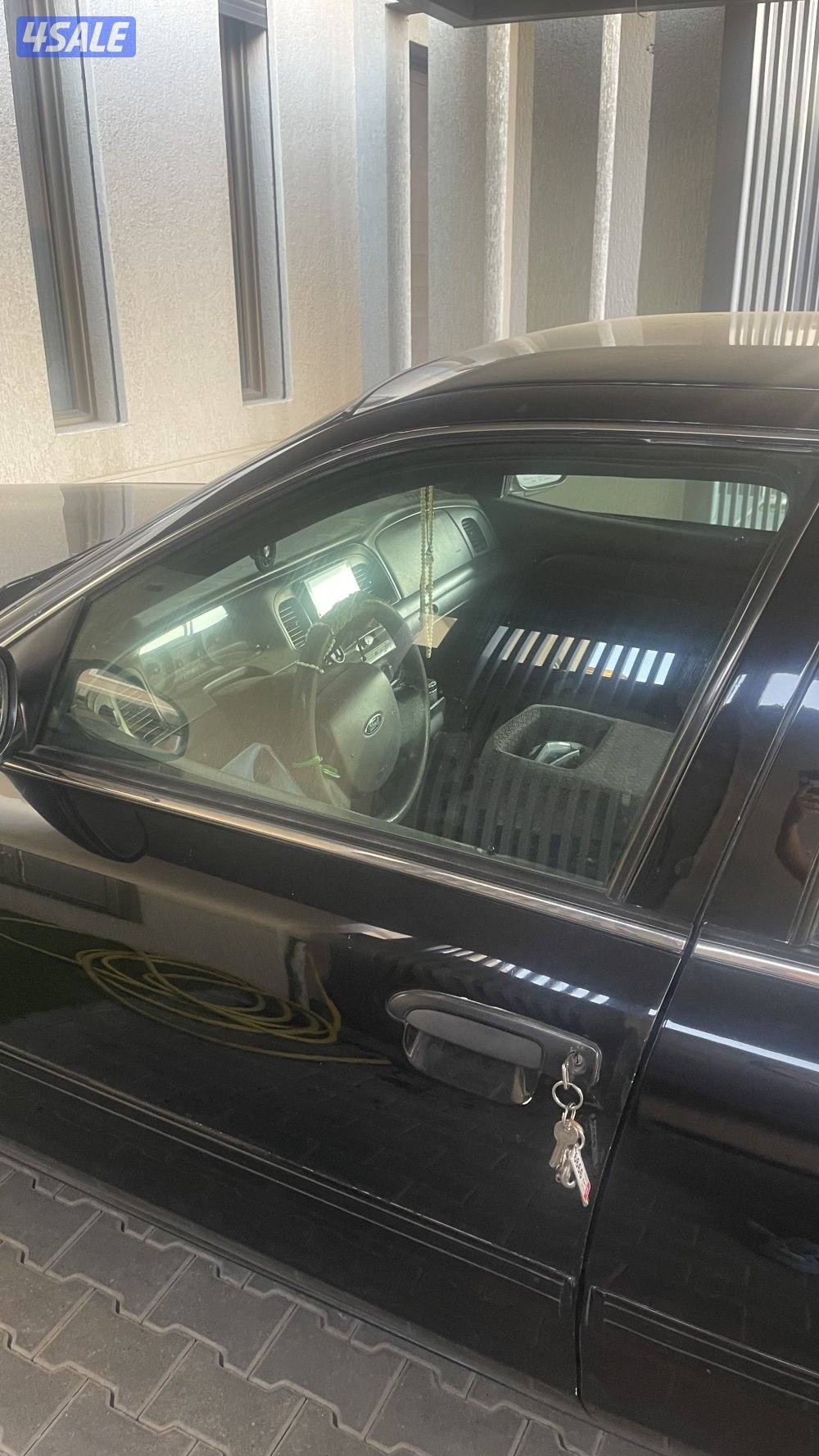 للبيع فورد فكتوريا3