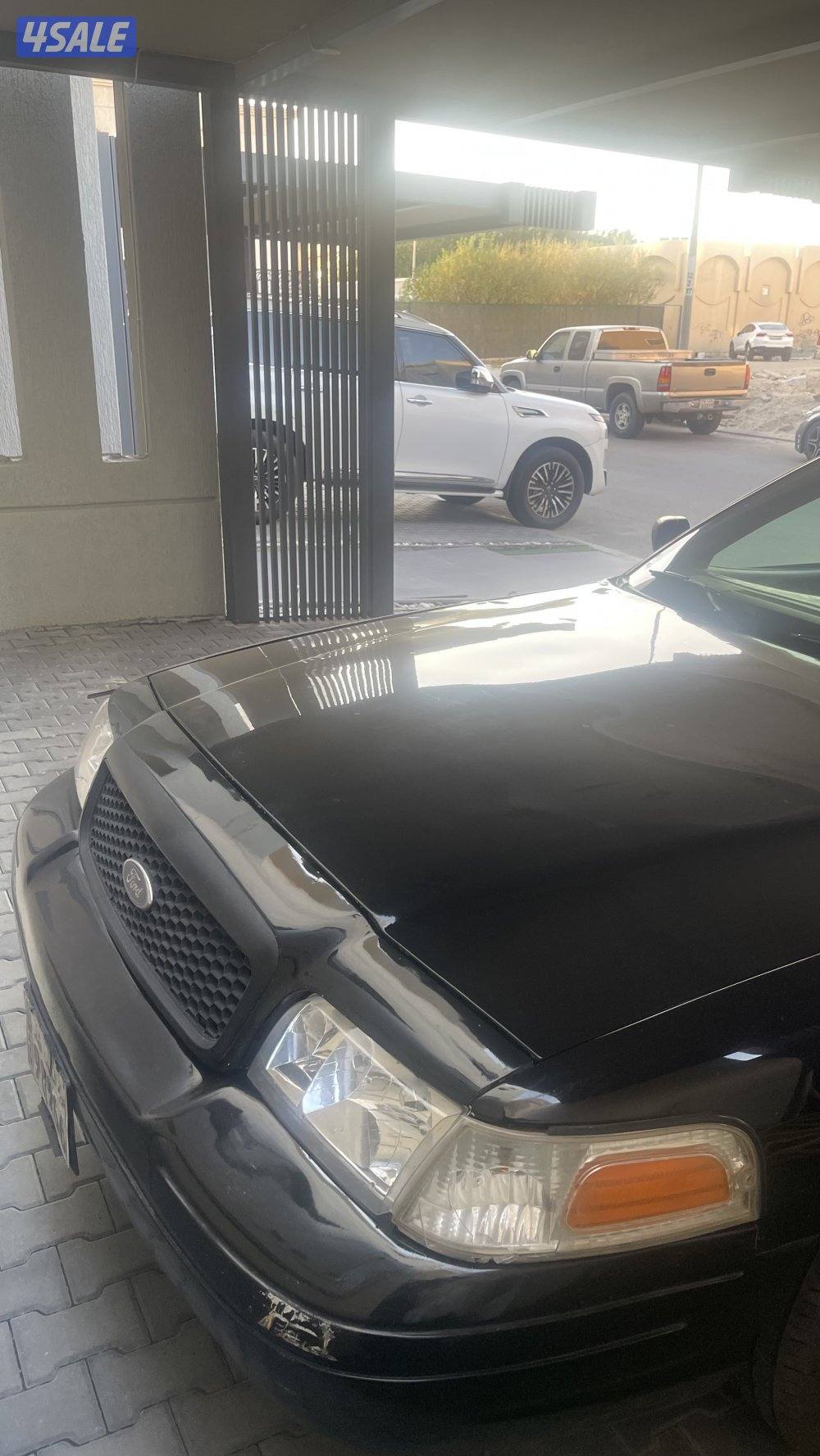 للبيع فورد فكتوريا5