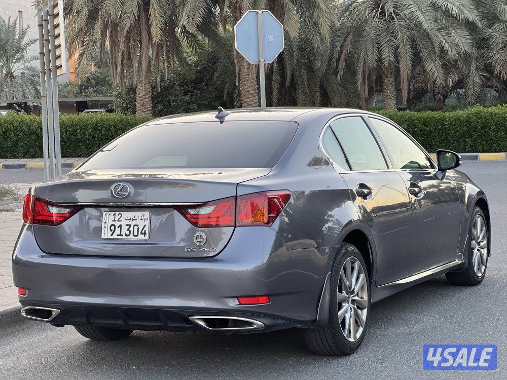 للبيع لكزس GS250 الساير 20143