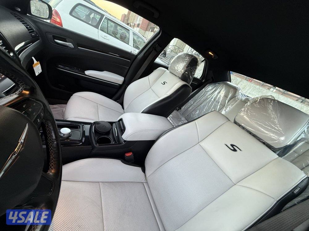 كرايزلر S300 نظيفة1