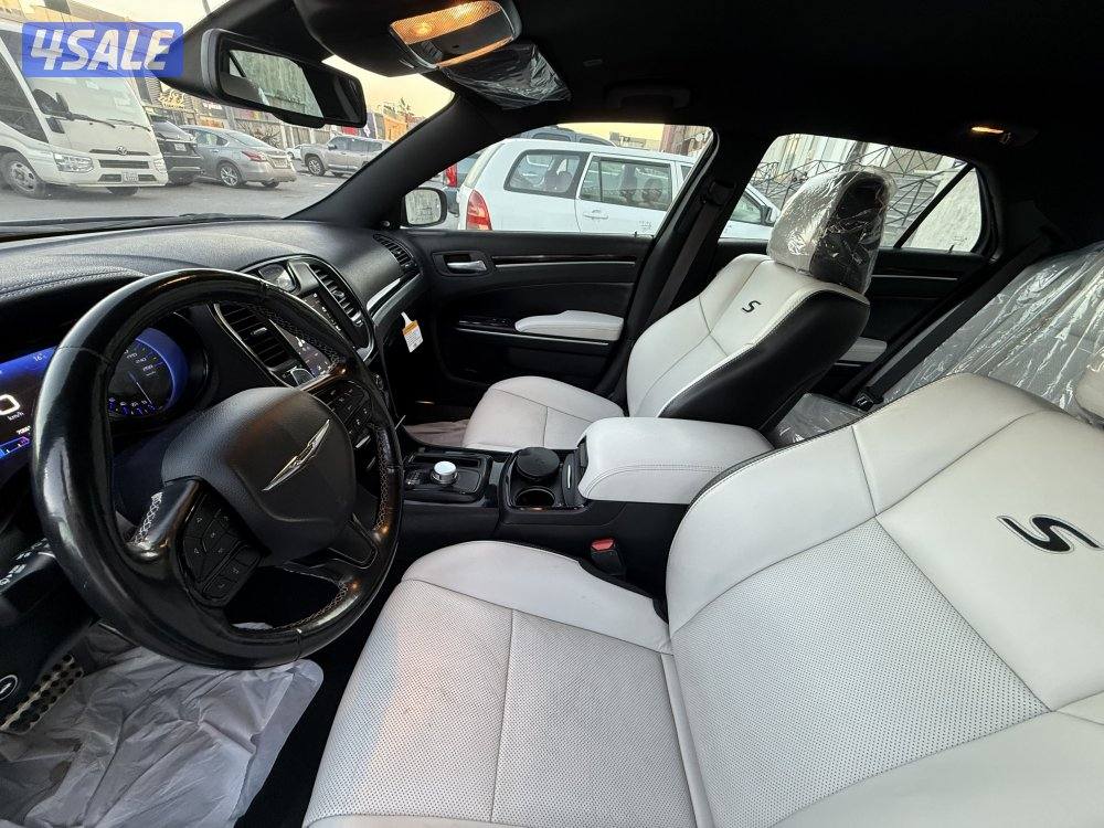 كرايزلر S300 نظيفة4