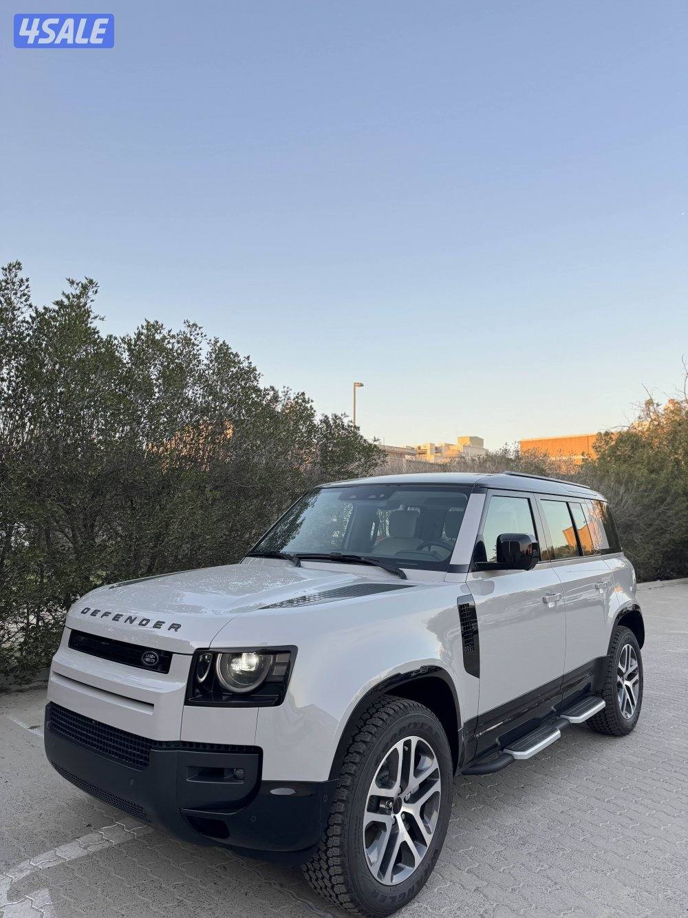 للبيع Defender HSE 20260