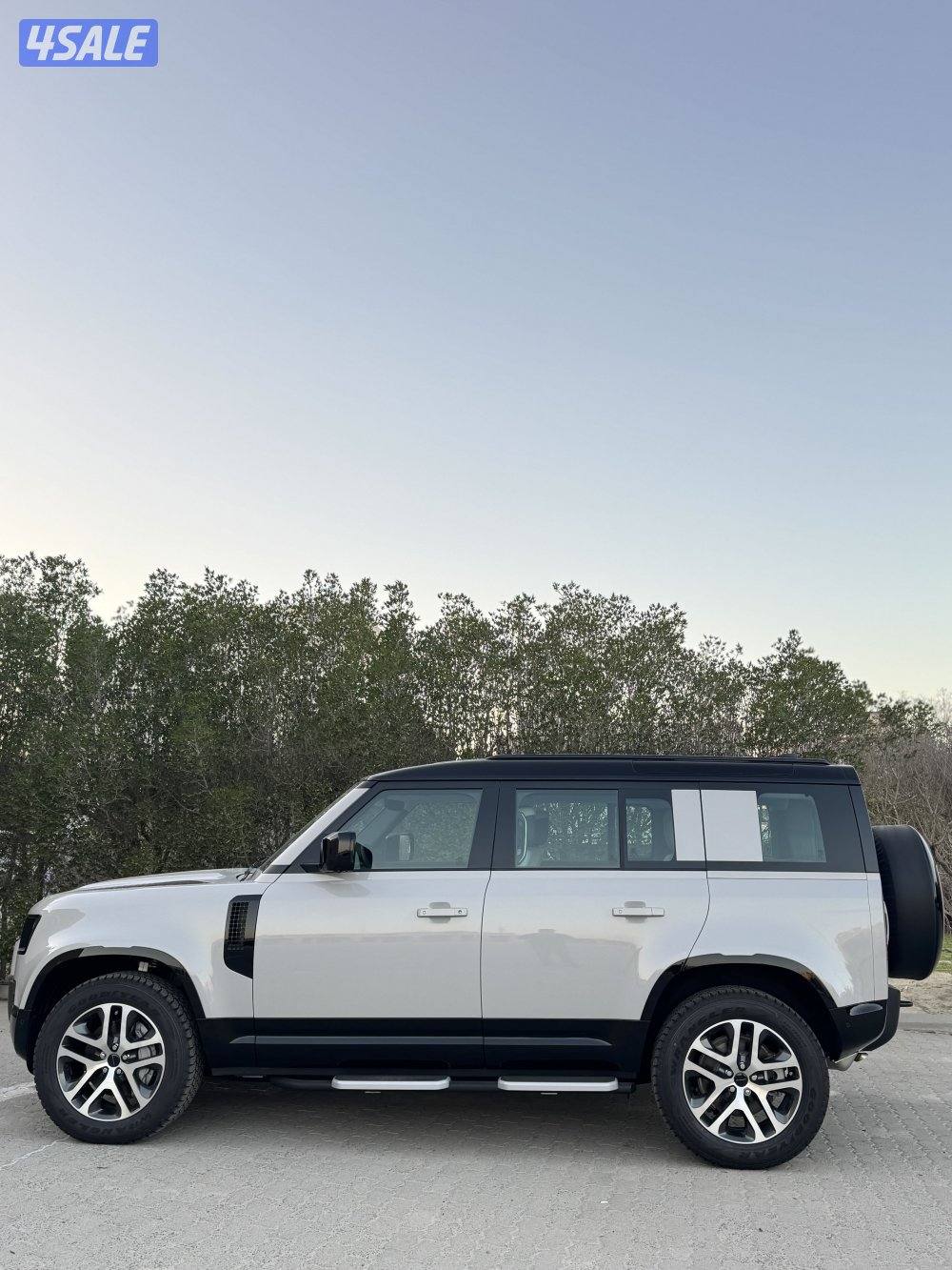 للبيع Defender HSE 20261