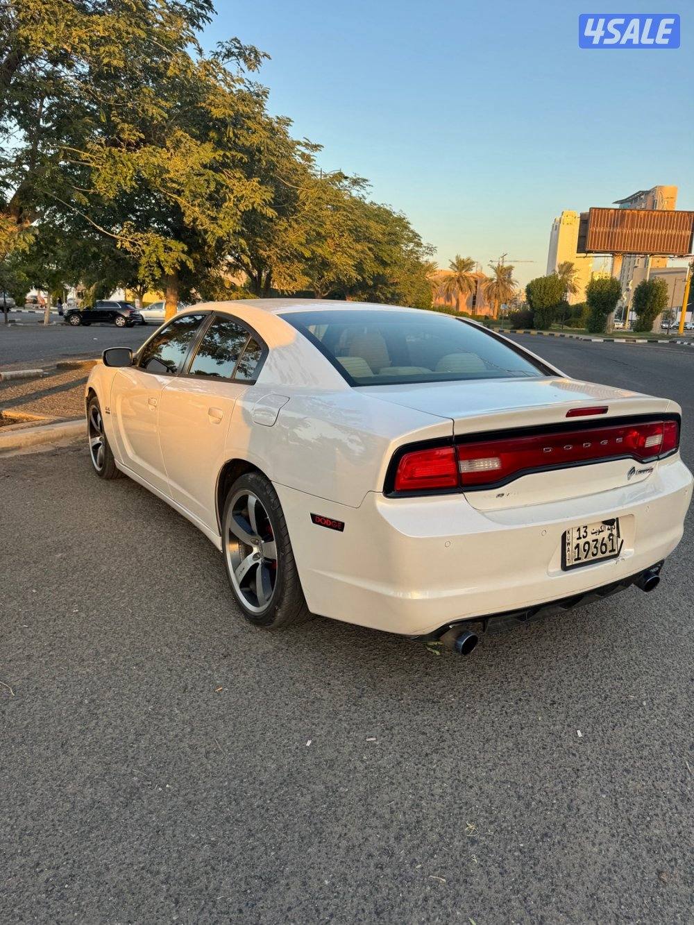 للبيع دوج تشارجر موديل 20140