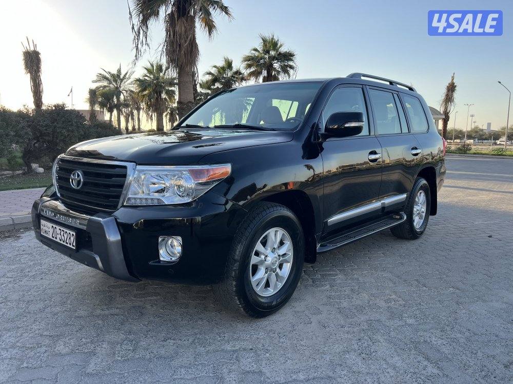 للبيع لاندكروزر موديل 20120