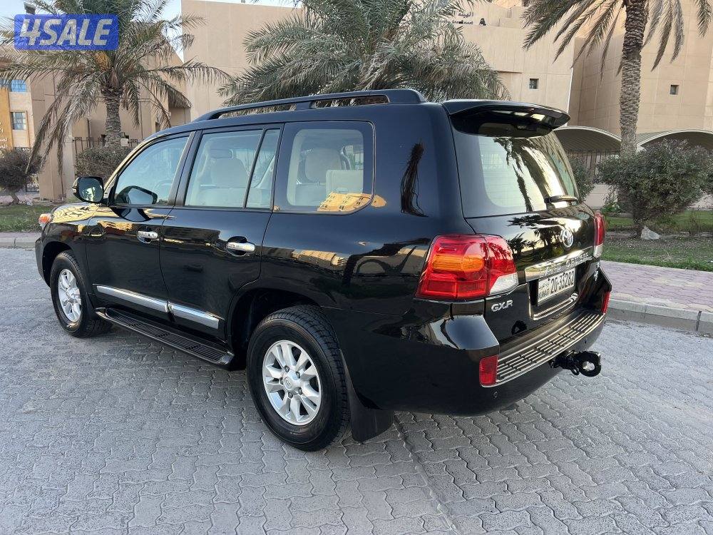 للبيع لاندكروزر موديل 20122