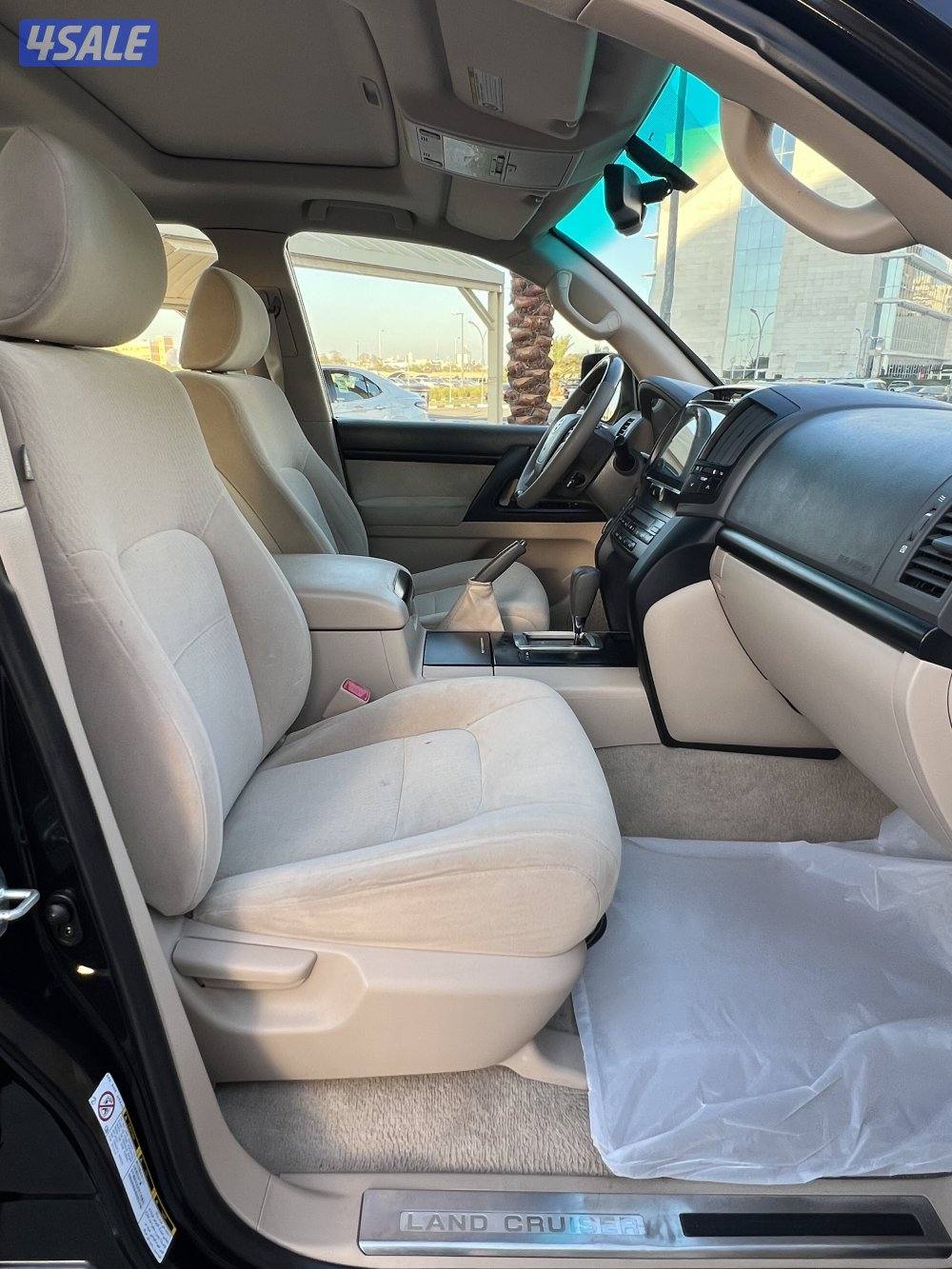 للبيع لاندكروزر موديل 20126