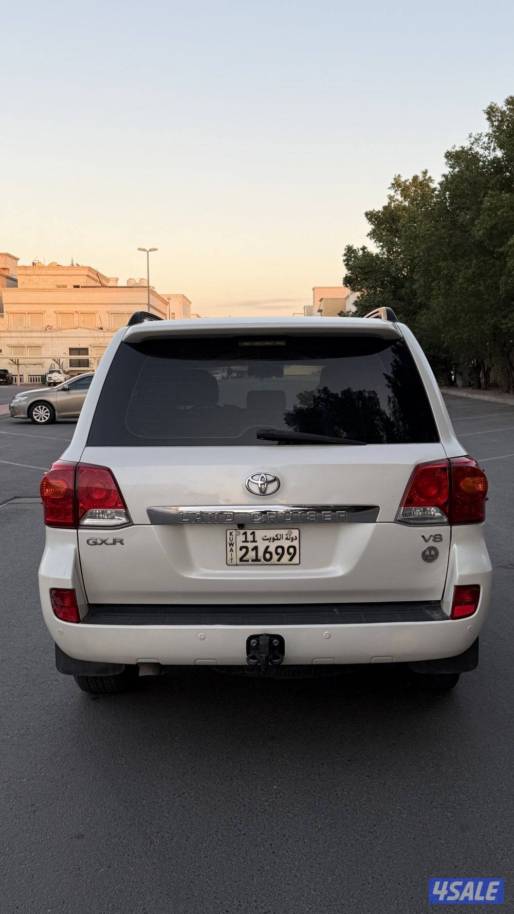 للبيع لاند كروز ( 2013 ) G.X.R6