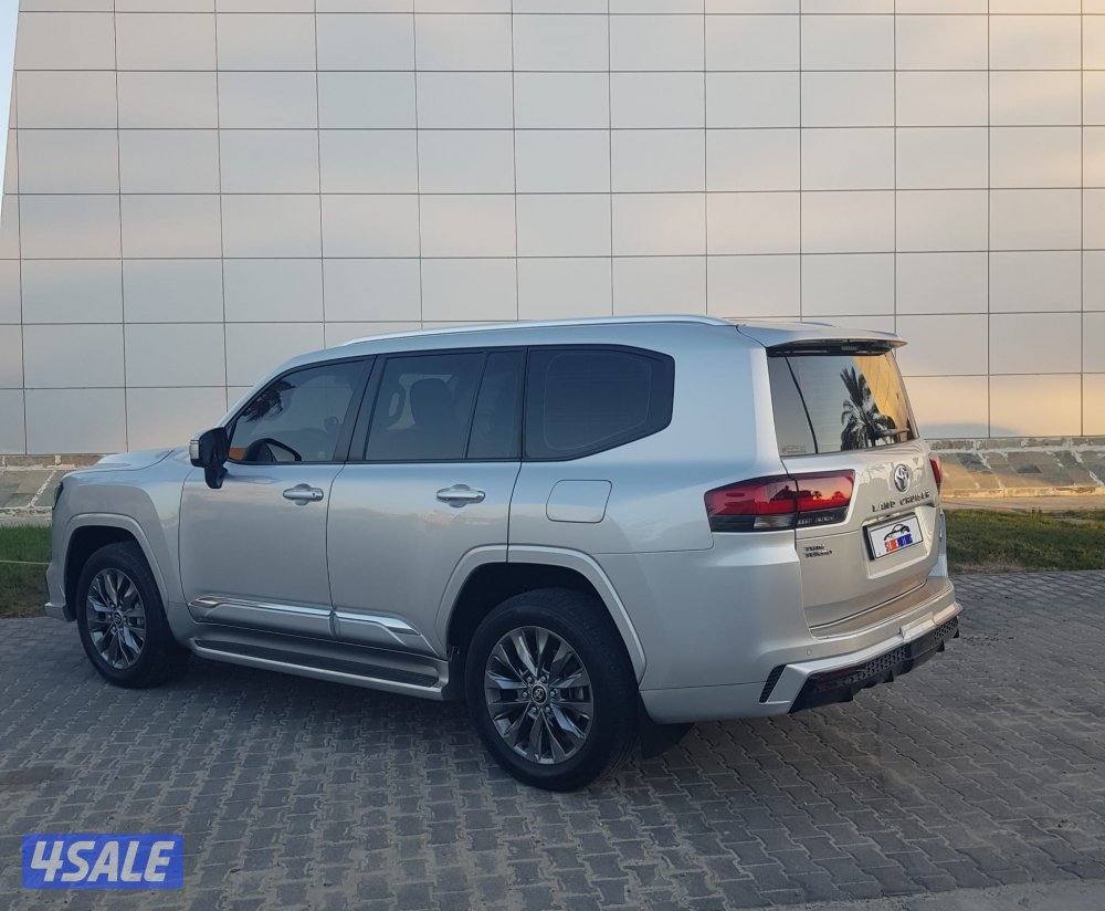 للبيع لاندكروز AERO توين تيربو موديل 2023 عداد 67 ألف صبغ وكاااالة3