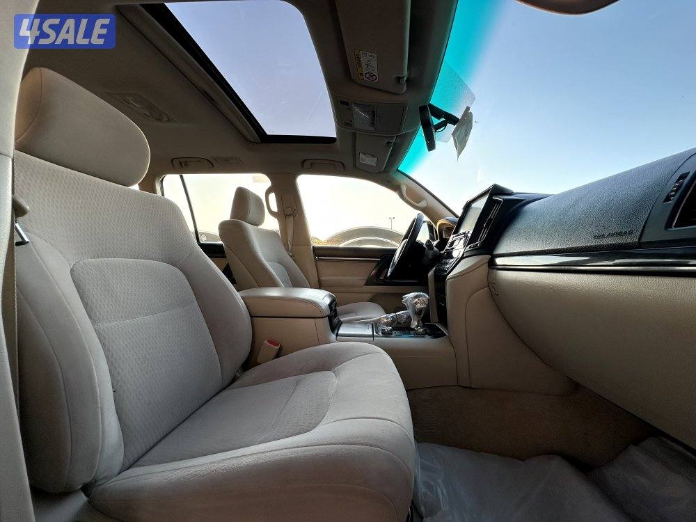 معرض القمة🚩8