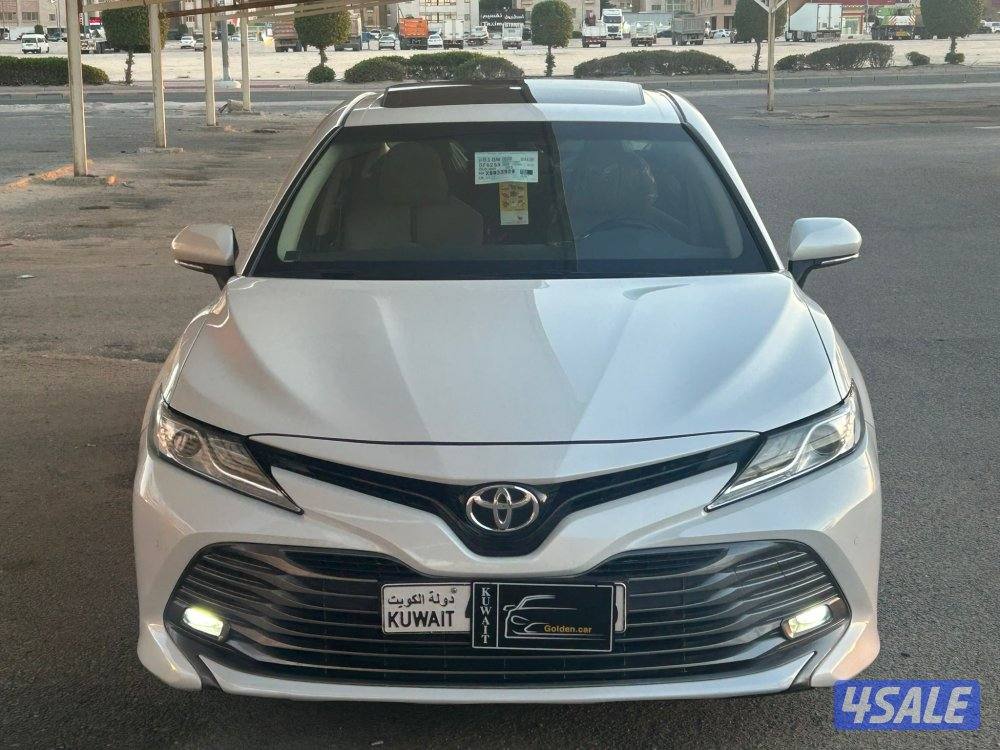 كامري لميتد - موديل 2019 - وارد الساير - عداد 106 سيرفس وكالة - 6سلندر1